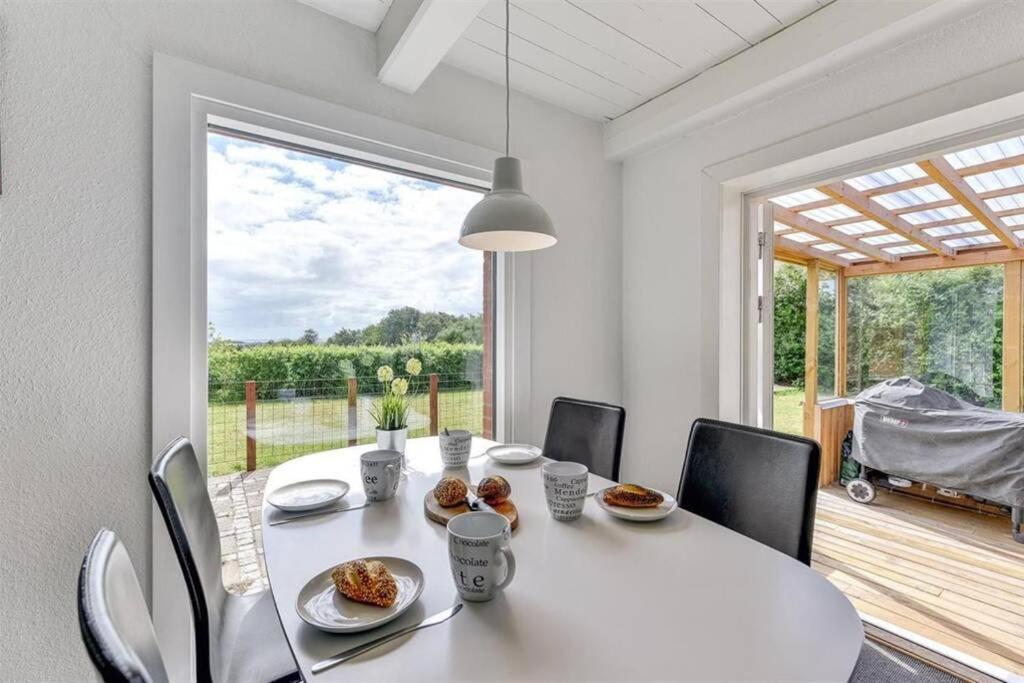 Thatched Holiday Home In Struer, Jutland With A View المظهر الخارجي الصورة