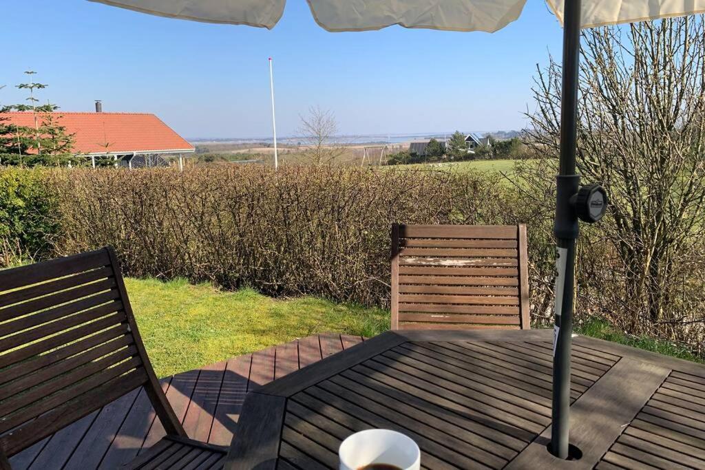Thatched Holiday Home In Struer, Jutland With A View المظهر الخارجي الصورة